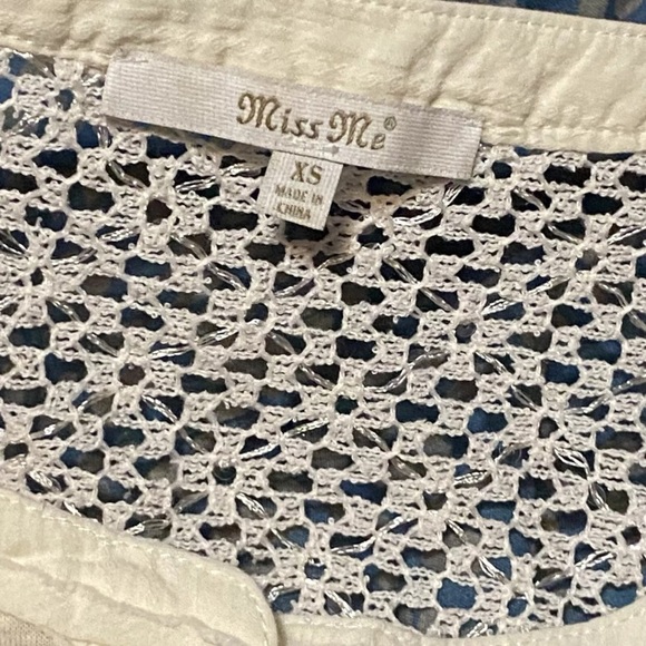 Miss Me Womens Long Sleeve Shirt XS Cream Lace Back Sequins Aztec Southwestern - Picture 3 of 11